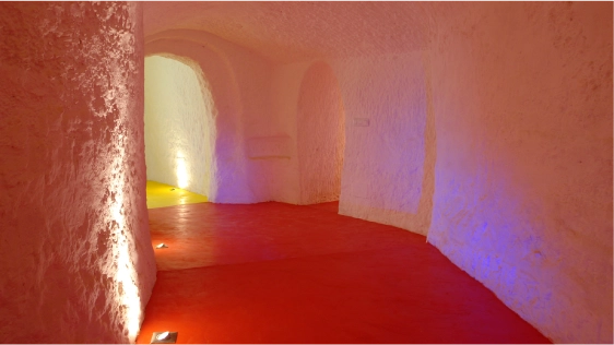 Cueva & Patio
